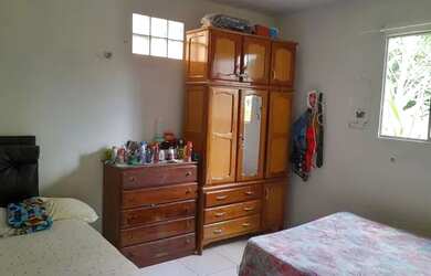 Imagem: A casa possui 2 Dormitórios, 2 Banheiros e está localizado