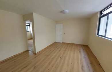 Imagem: O apartamento possui 3 Dormitórios, 1 Banheiro, 1 Vaga na garagem