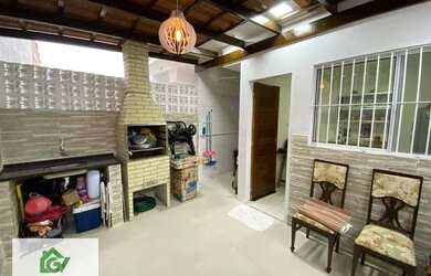 Imagem: A casa possui 2 Dormitórios, 1 Banheiro, 1 Vaga na garagem