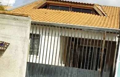 Imagem: A casa possui 4 Dormitórios, 1 Banheiro e está localizado