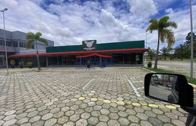 Imagem: O depósito possui 5 Vagas na garagem, 165m² de Área e está