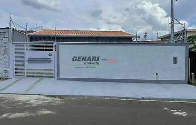 Imagem: A casa possui 2 Dormitórios, 2 Banheiros, 4 Vagas na garagem