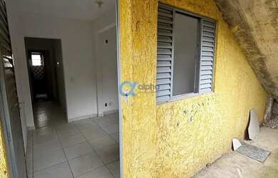 Imagem: A casa possui 1 Dormitório, 1 Banheiro, 50m² de Área e está