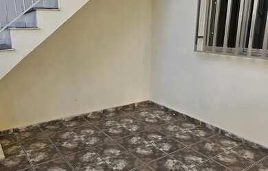 Imagem: A casa possui 3 Dormitórios, 3 Banheiros, 1 Vaga na garagem