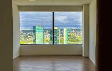 Imagem: O depósito possui 1 Vaga na garagem, 34m² de Área e está