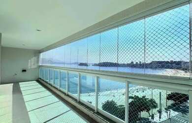 Imagem: O apartamento possui 4 Dormitórios, 5 Banheiros, 2 Vagas na