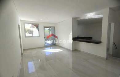 Imagem: A casa em condomínio possui 3 Dormitórios, 1 Banheiro, 2 Vagas