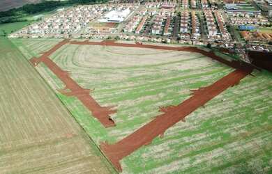 Imagem: O terreno possui 150m² de Área, Imóvel novo e está localizado