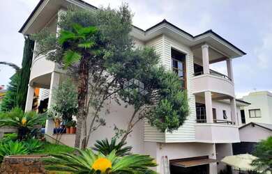 Imagem 2: CASA - 5 DORMITÓRIOS - NO BAIRRO ALTOS DO SEMINÁRIO