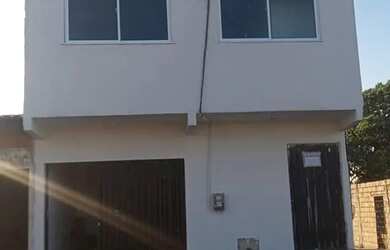 Imagem: A casa possui 2 Dormitórios, 2 Banheiros, 89m² de Área, Imóvel