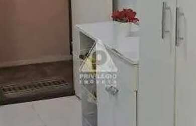 Imagem 16: Apartamento de 2 Quartos no Flamengo com dependência Completa disponível...