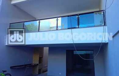 Imagem: A casa em condomínio possui 5 Dormitórios, 5 Banheiros, 3