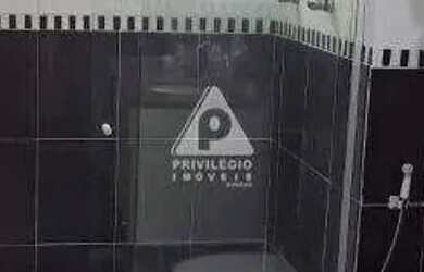 Imagem 8: Apartamento de 2 Quartos no Flamengo com dependência Completa disponível...