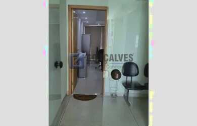 Imagem: O depósito possui 32m² de Área e está localizado em Centro