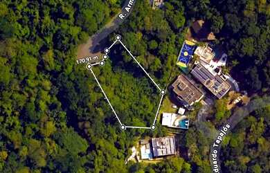 Imagem: O terreno possui 1.708m² de Área e está localizado em Itanhangá