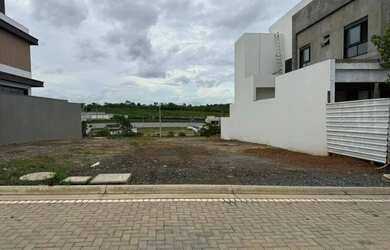 Imagem: O terreno possui 10m² de Área e está localizado em Ribeirão