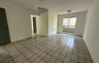 Imagem: O apartamento possui 3 Dormitórios, 2 Banheiros, 1 Vaga na