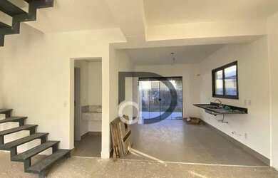 Imagem: A casa em condomínio possui 3 Dormitórios, 3 Banheiros, 2