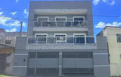 Imagem: A casa possui 3 Dormitórios, 3 Banheiros, 2 Vagas na garagem