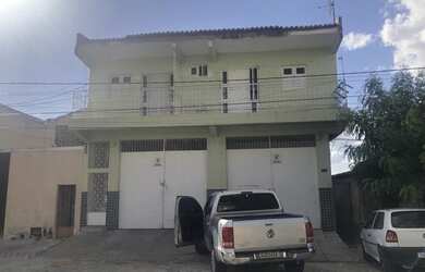 Imagem: O apartamento possui 2 Dormitórios, 1 Banheiro e 1 Vaga na