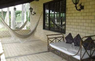 Imagem: A casa possui 2 Dormitórios, 1 Banheiro, 5 Vagas na garagem