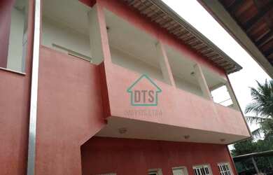 Imagem: A casa possui 5 Dormitórios, 5 Banheiros, 440m² de Área