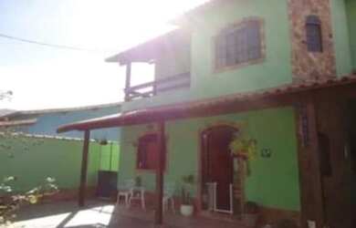 Imagem: A casa possui 5 Dormitórios, 3 Banheiros, 253m² de Área e