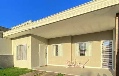 Imagem: A casa em condomínio possui 3 Dormitórios, 2 Banheiros, 2