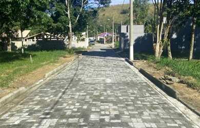 Imagem: O terreno possui 200m² de Área e está localizado em Campo