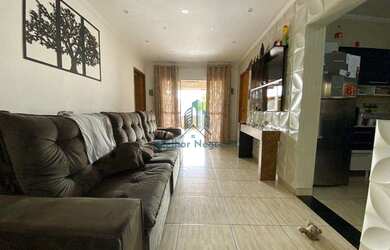 Imagem: A casa possui 2 Dormitórios, 2 Banheiros, 5 Vagas na garagem