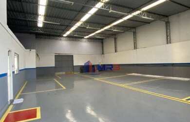 Imagem: O depósito possui 5 Vagas na garagem, 970m² de Área e está