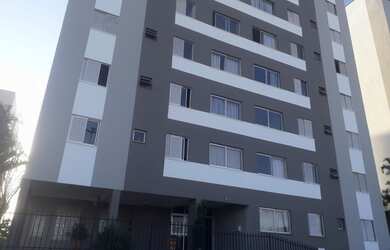 Imagem: O apartamento possui 3 Dormitórios, 1 Banheiro, 1 Vaga na garagem