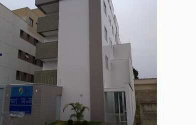 Imagem: O apartamento possui 3 Dormitórios, 1 Banheiro, 2 Vagas na