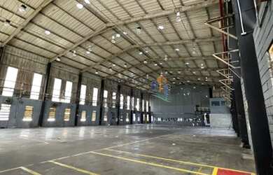 Imagem: O depósito possui 5 Vagas na garagem, 4.799m² de Área e