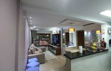 Imagem: O apartamento possui 2 Dormitórios, 1 Banheiro, 3 Vagas na