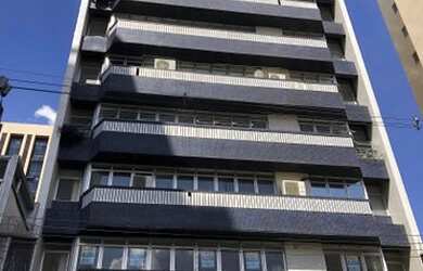 Imagem: O depósito possui 2 Vagas na garagem, 140m² de Área e está