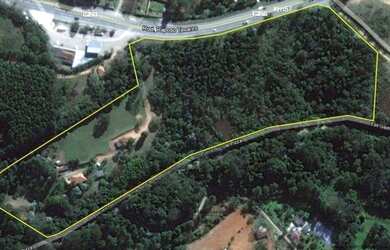 Imagem: O terreno possui 200m² de Área e está localizado em Jardim