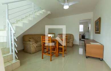 Imagem: A casa possui 2 Dormitórios, 2 Banheiros, 3 Vagas na garagem