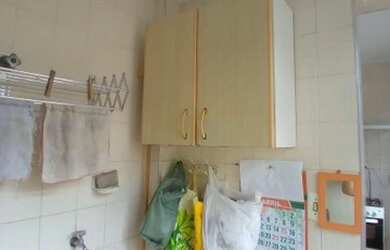 Imagem 13: Apartamento 1º andar, Sala, 2 dormitórios,1 wc Social, Coz. A. de Serv. uma Vaga de Garage