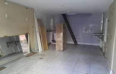 Imagem: O depósito possui 100m² de Área e está localizado em Cruzeiro