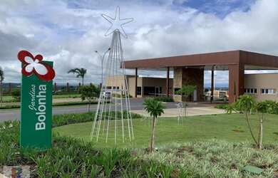 Imagem: O terreno possui 360m² de Área e está localizado em Jardins