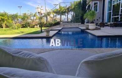 Imagem: A casa em condomínio possui 5 Dormitórios, 5 Banheiros, 5