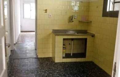 Imagem: A casa possui 2 Dormitórios, 1 Banheiro, 1 Vaga na garagem