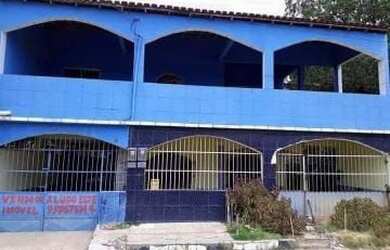 Imagem: A casa possui 4 Dormitórios, 2 Banheiros, 2 Vagas na garagem