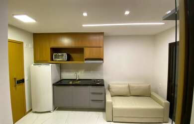 Imagem: O apartamento possui 1 Dormitório, 1 Banheiro, 1 Vaga na garagem