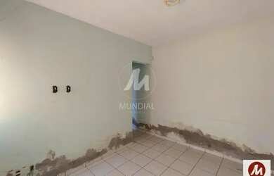 Imagem: A casa à venda possui 2 Dormitórios, 1 Banheiro, 2 Vagas na