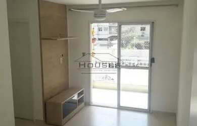 Imagem: O apartamento possui 3 Dormitórios, 1 Banheiro, 1 Vaga na garagem