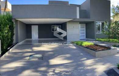 Imagem: A casa em condomínio possui 3 Dormitórios, 4 Banheiros, 4