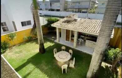 Imagem: A casa em condomínio possui 4 Dormitórios, 4 Banheiros, 4