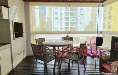 Imagem: O apartamento possui 3 Dormitórios, 2 Banheiros, 2 Vagas na